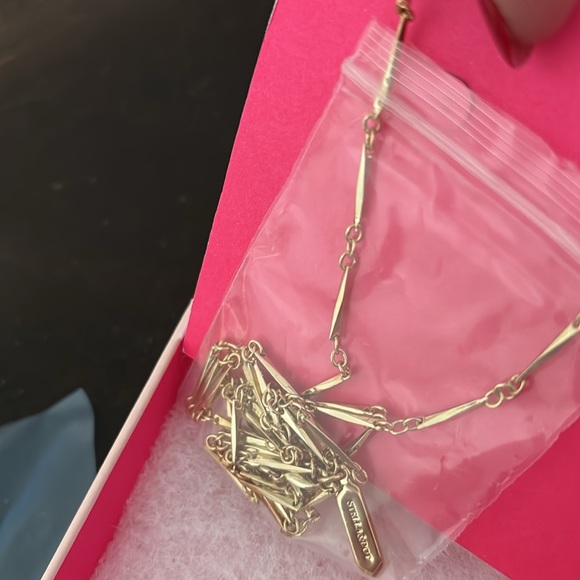 Brand new Stella & Dot gold long necklace - Picture 4 of 4